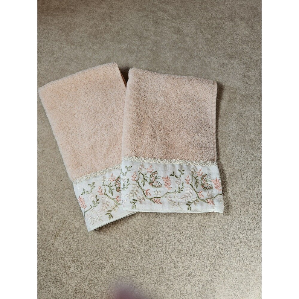 Vintage JCPenney Home Collection Fingertip Towels 11"x18" Peach with Embroidered